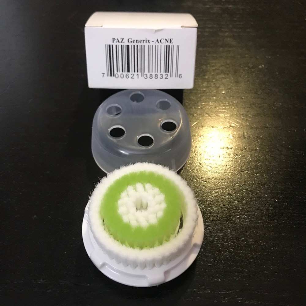 NIB Clarisonic replacement brush - Acne